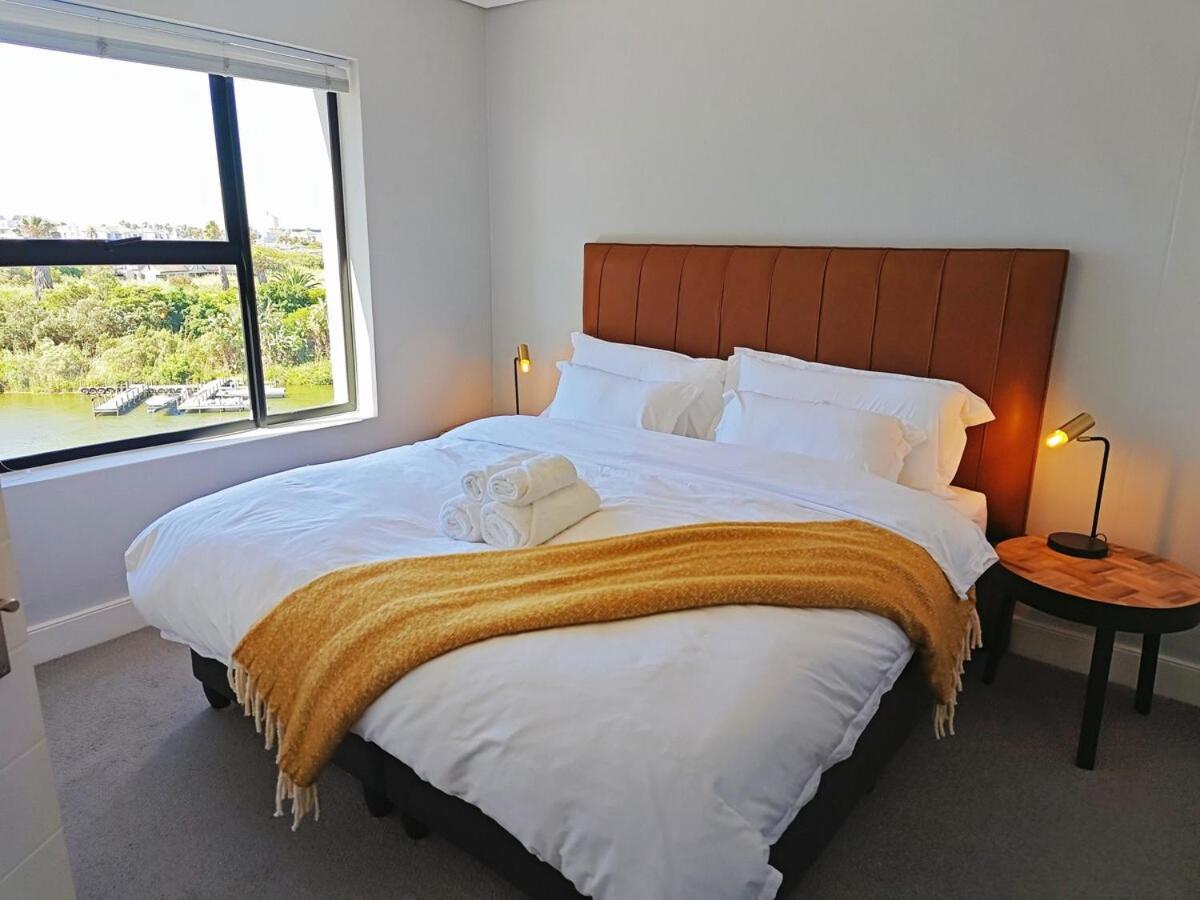 Waters Edge Luxury Century Apartment Cape Town
