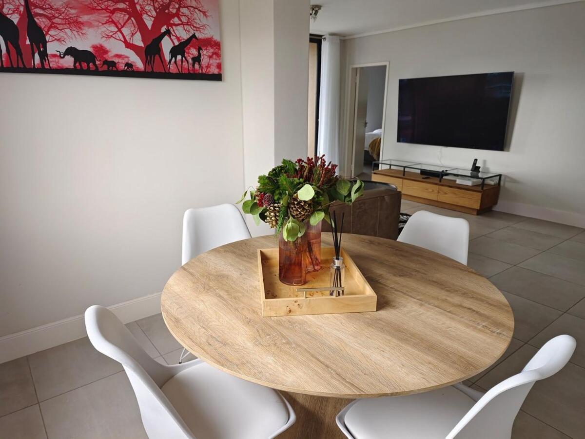 Waters Edge Luxury Century Apartment Cape Town