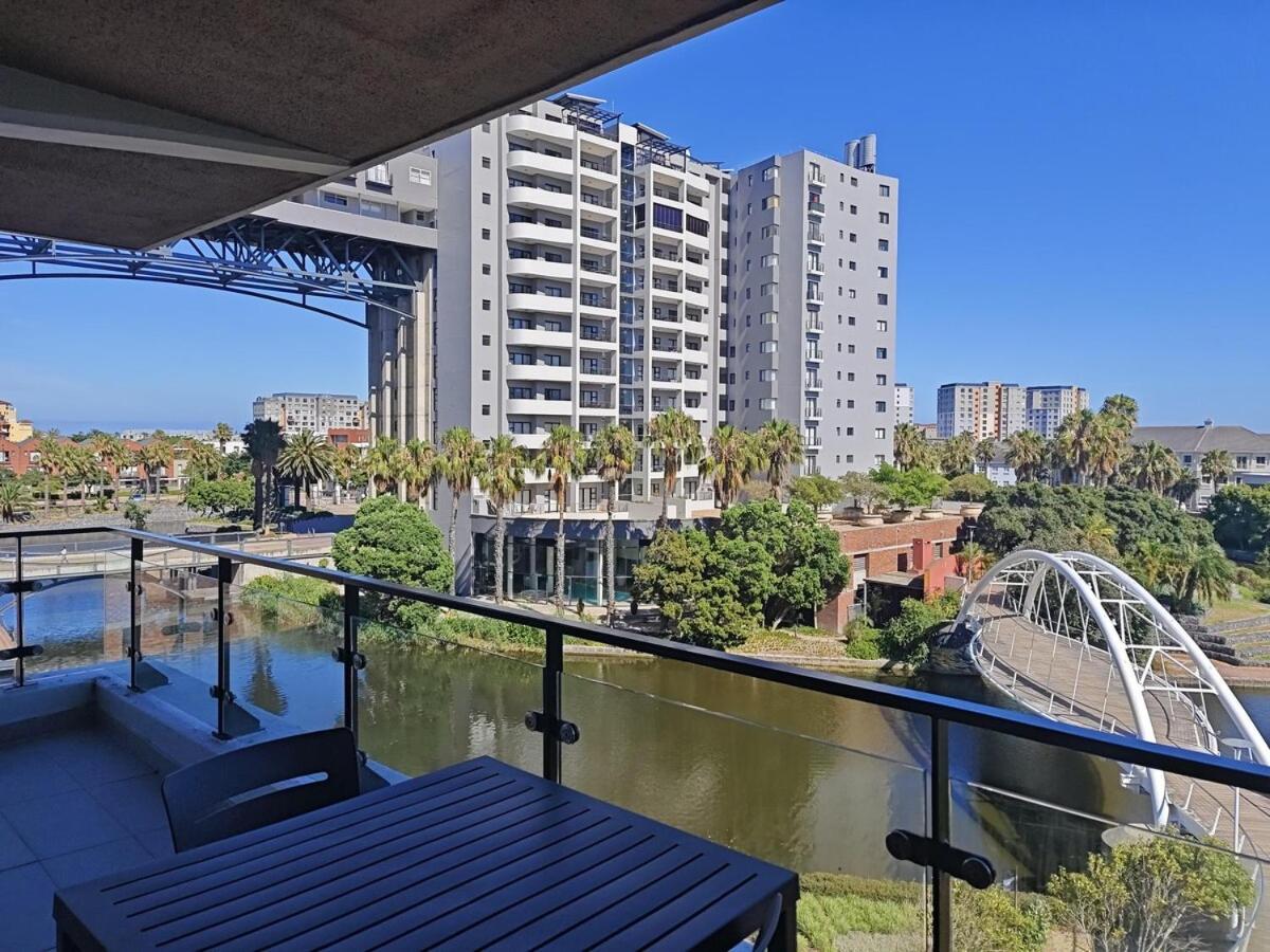 Waters Edge Luxury Century *